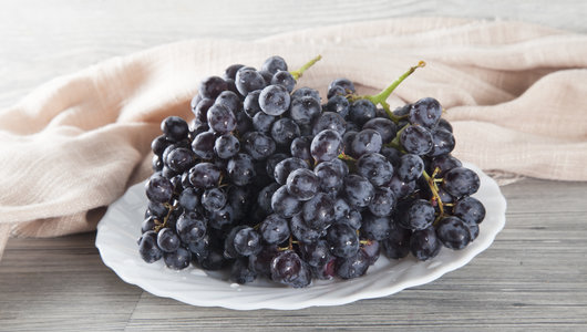 Виноград киш-миш черный отборный