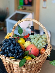 Подарочная корзинка маленькая